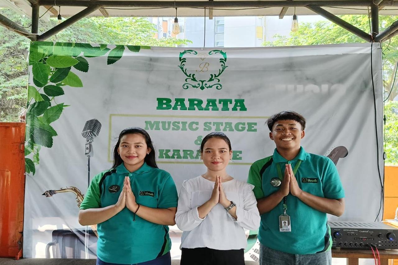 Barata Hotel Near Bandara Soekarno Hatta Tangerang Exterior photo