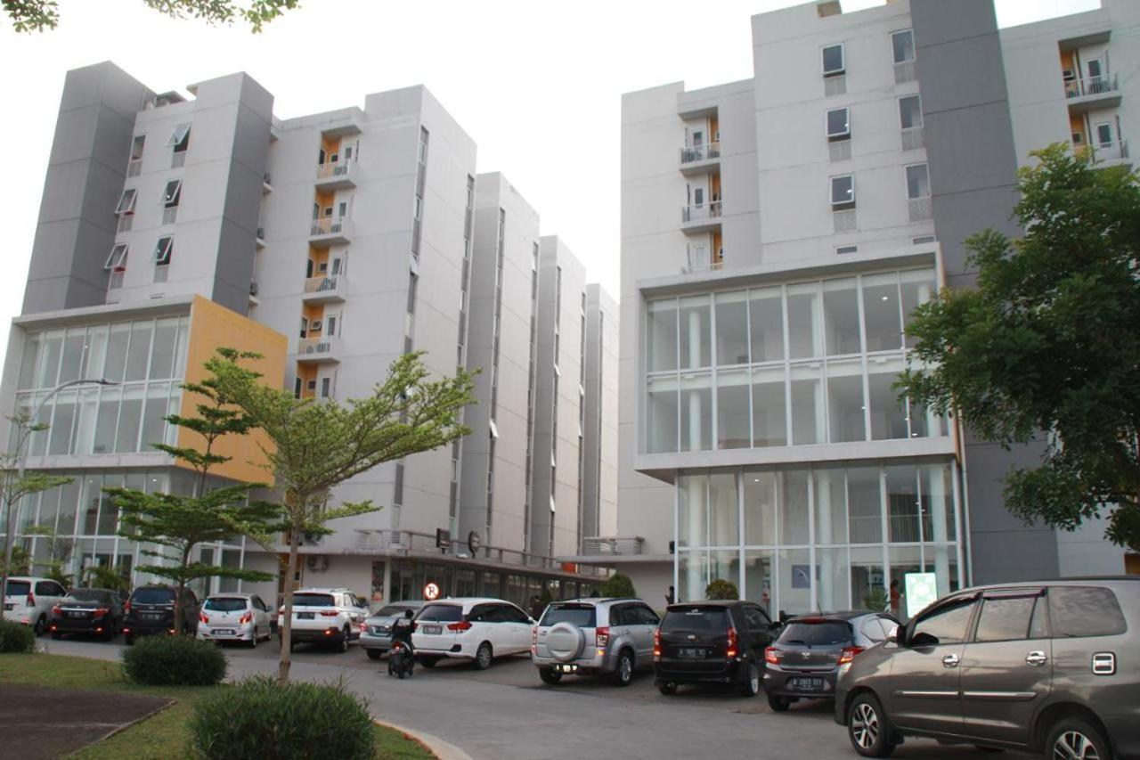 Barata Hotel Near Bandara Soekarno Hatta Tangerang Exterior photo